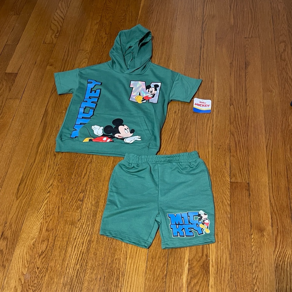 Disney Mickey Mouse Green Short Sleeve Hoodie and Shorts Set Size 5